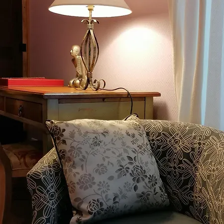 Evasion Authentique: Chambre De Charme Au Presbytere, - Fr-1-600-231 Niort-la-Fontaine